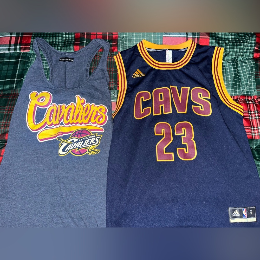 2 Women’s Cleveland Cavaliers Tops Lebron James Jersey Small